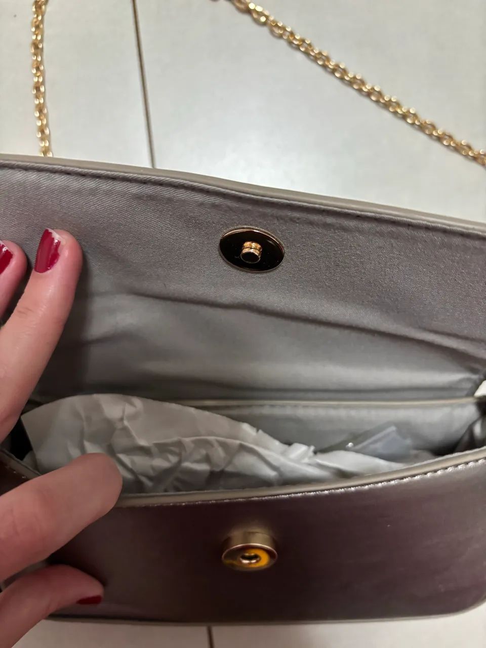 Bolsa couro metalizado nova pequena  - Foto 2