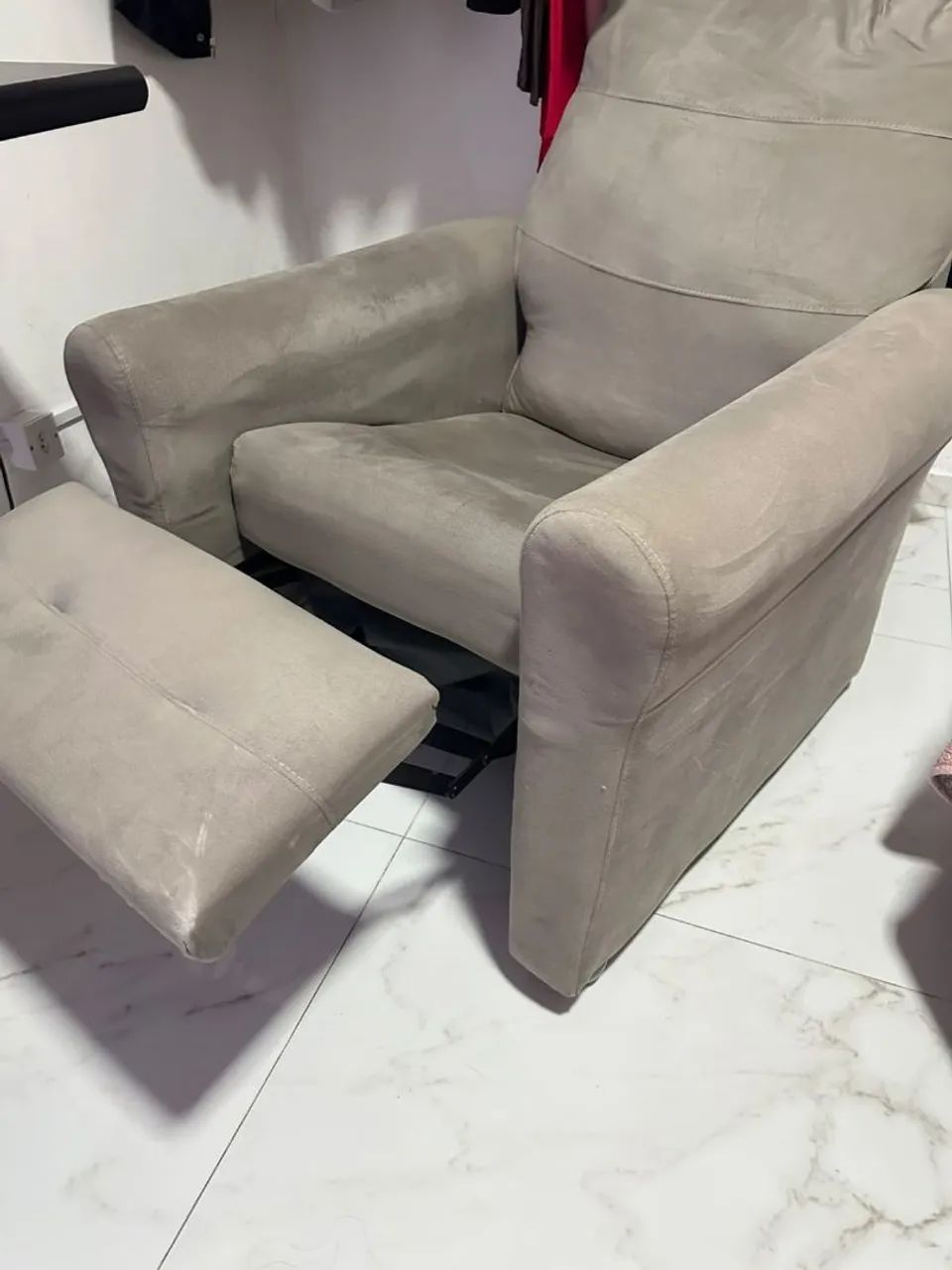 Poltrona reclinável 