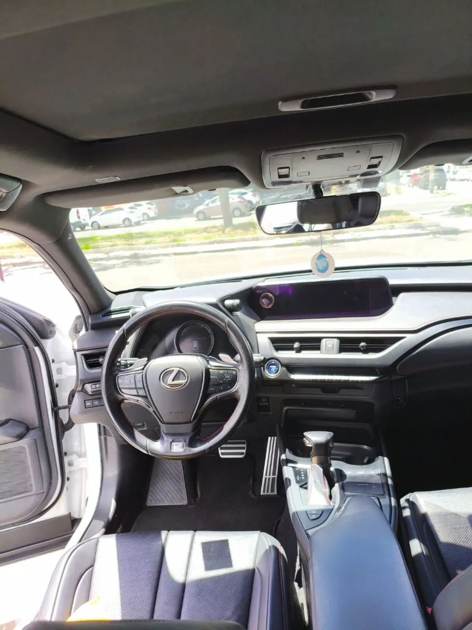 Lexus UX-250h F-sport 2.0 16V Aut.(hybrid), foto 7 de 12