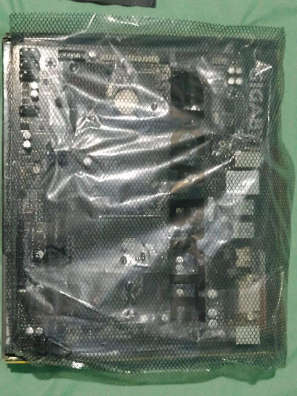 Placa Mãe Gigabyte GA-A320M-H - Foto 3