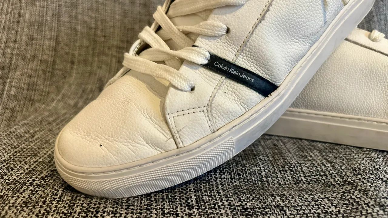 Tênis De Couro Branco Calvin Klein  - Foto 2