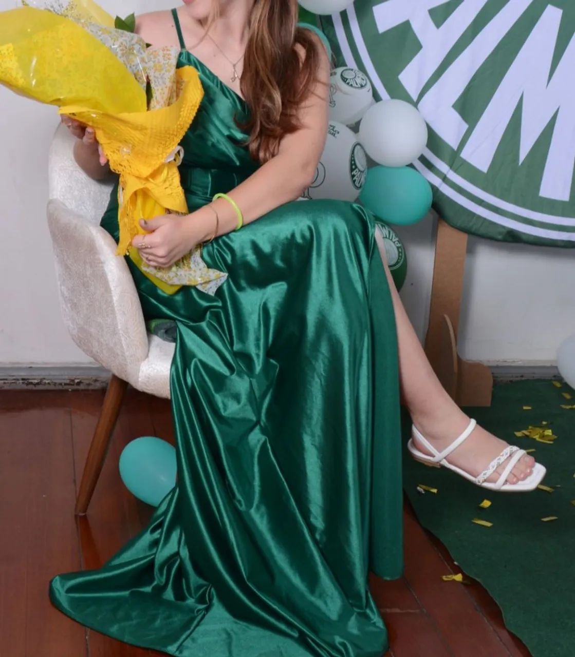 Vestido verde esmeralda cetim - Foto 2
