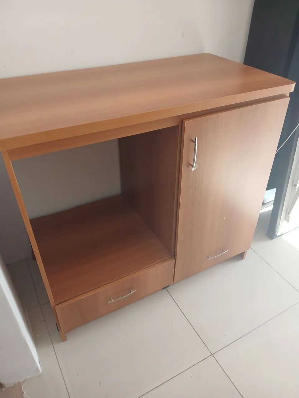 Linda comoda com gavetas e prateleiras marfim escuro ( $$ 350 ) * - Foto 4