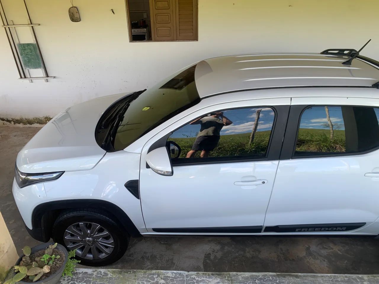 Fiat Strada Freedom 1.3 Flex 8V CD 2023 - Foto 4