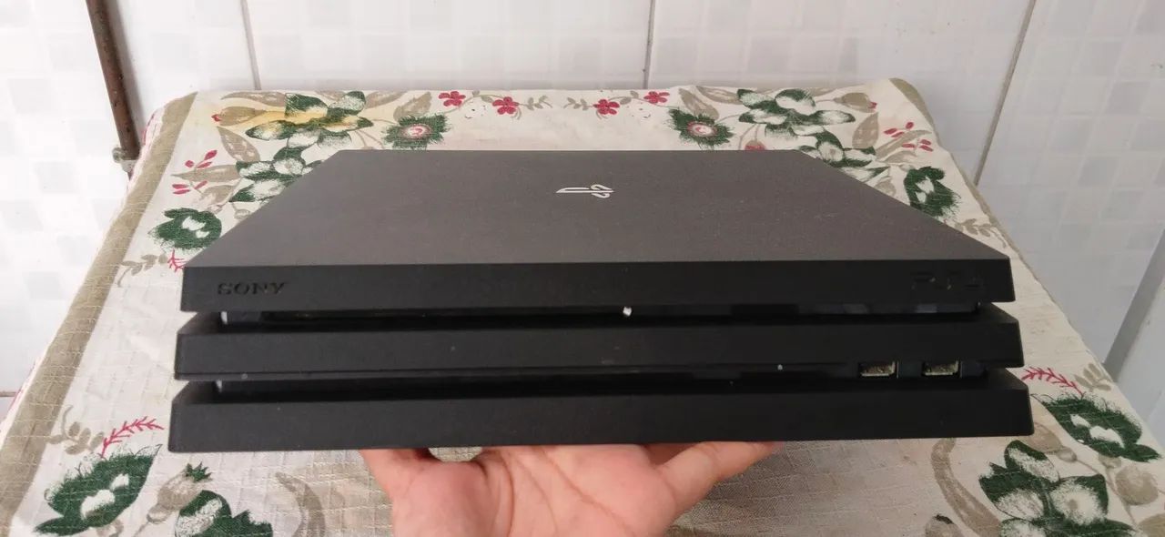 Ps4 pro 2000 - Foto 2