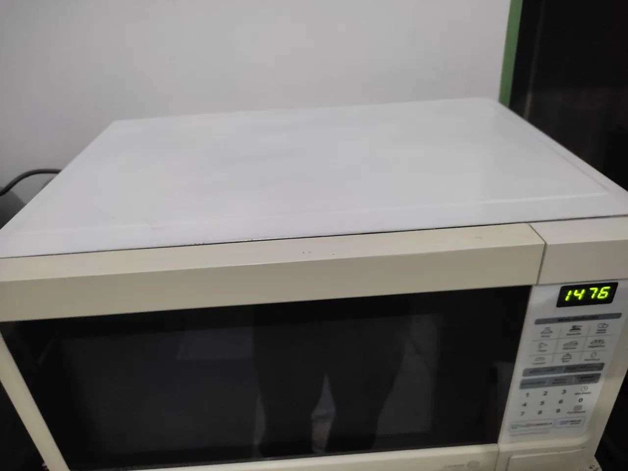 Micro-ondas LG 28  itros funcionando perfeitamente entrega grátis zap * - Foto 3
