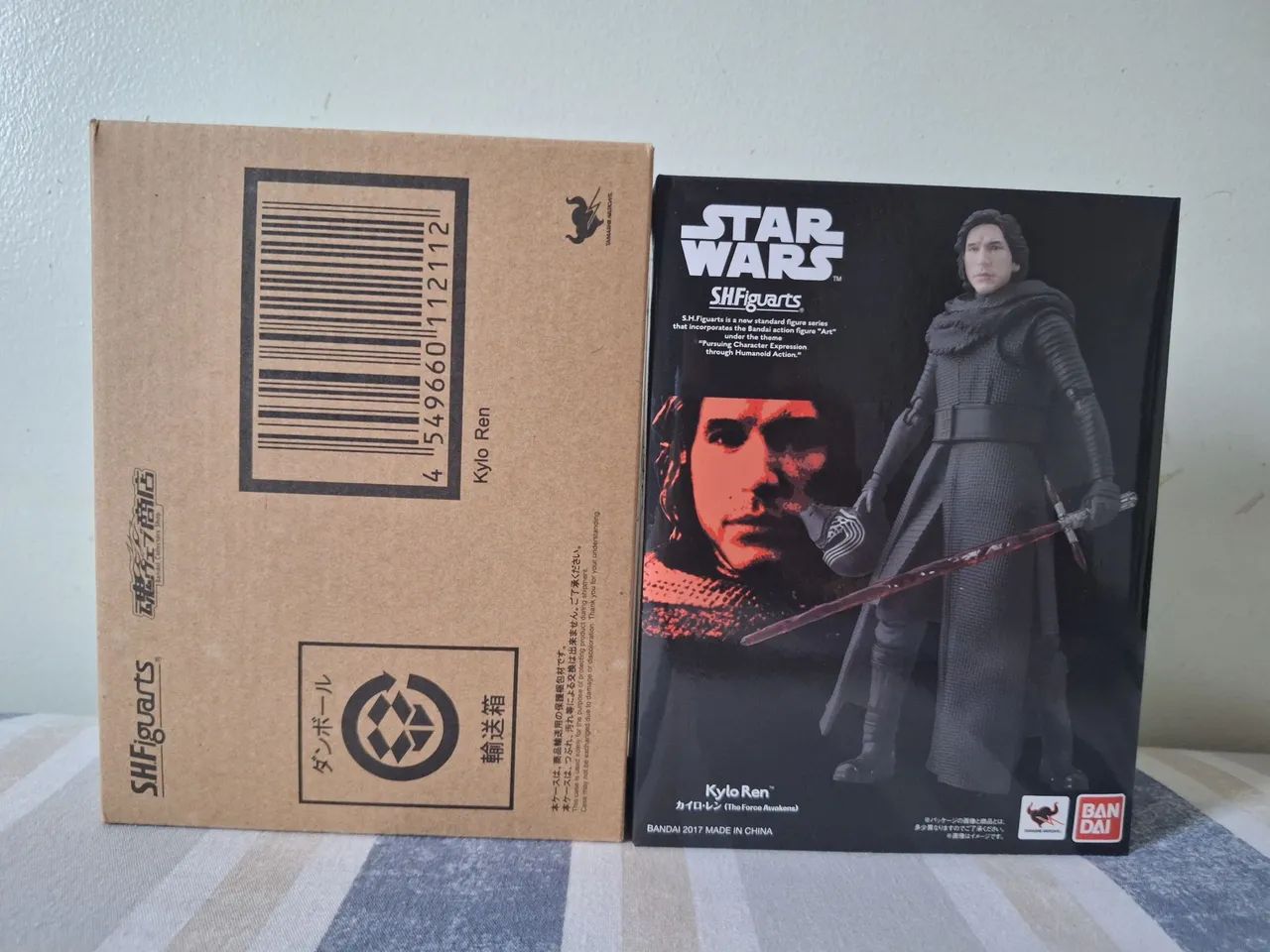 S.H.Figuarts - Kylo Ren EP VII Unmasked Tamashii Exclusive - Star Wars - Lacrado