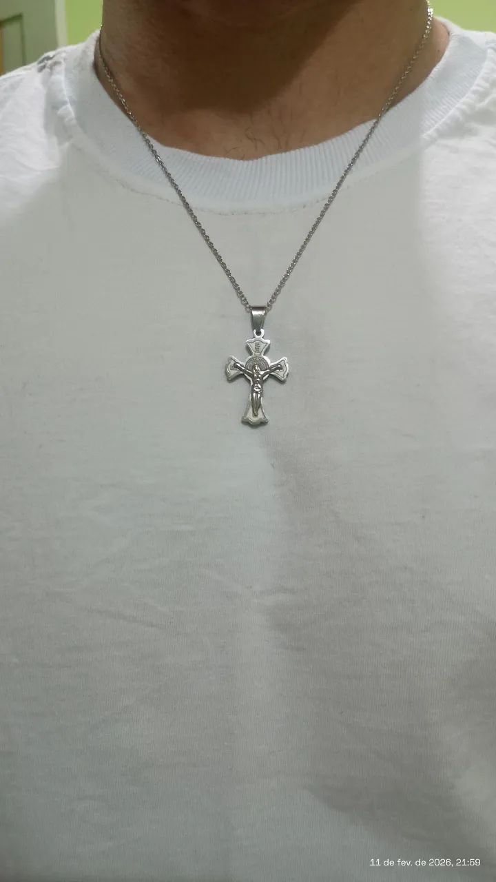 Crucifixo com corrente em inox  - Foto 3