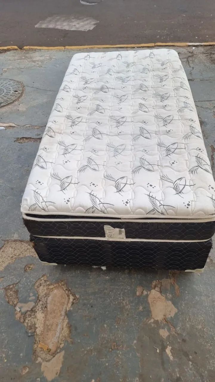 Cama solteirão ou solteiro king usada porém conservada ((ENTREGO GRATIS)) - Foto 5