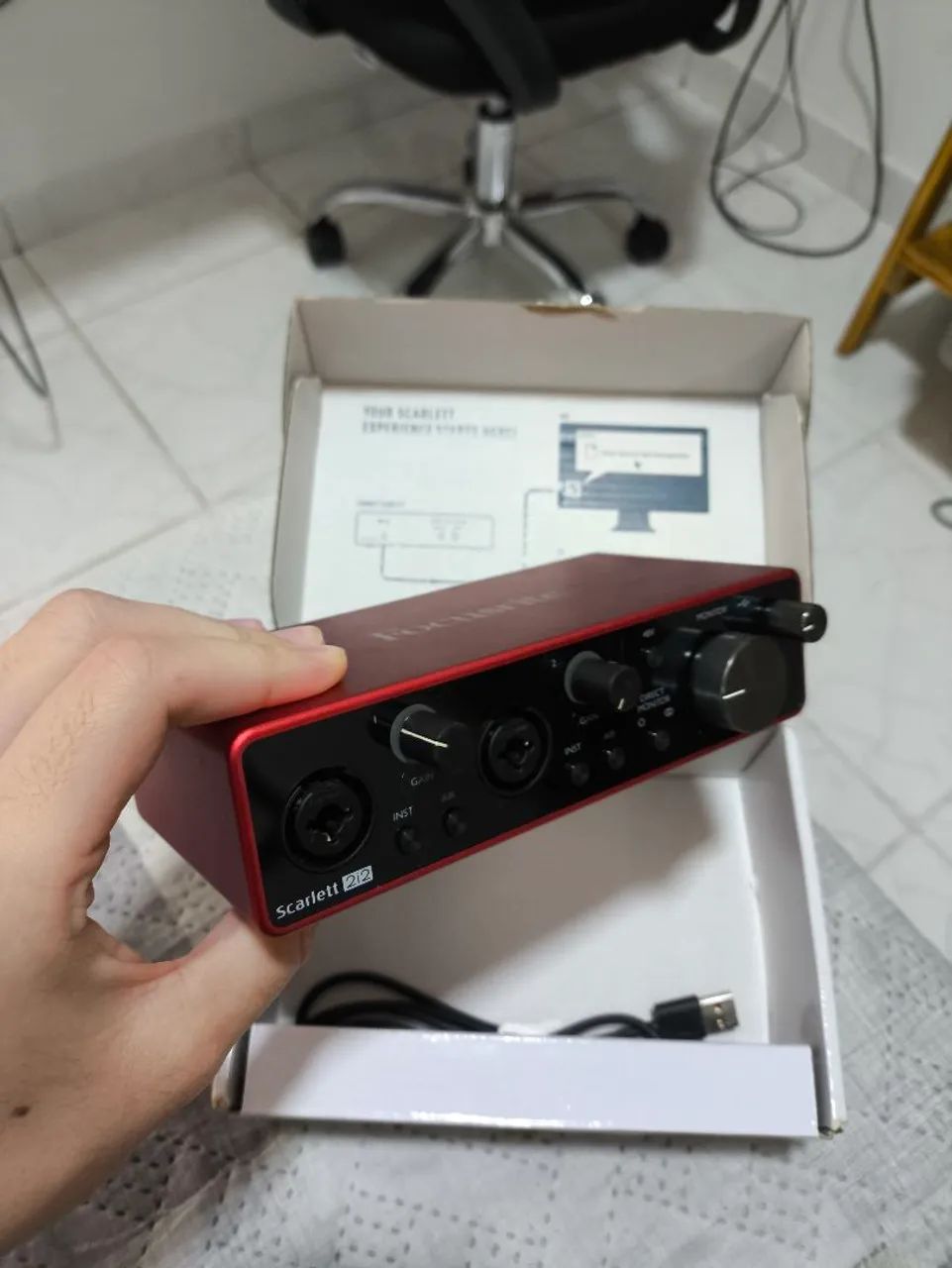 Interface de áudio Focusrite Scarllet 2i2 3Gen  - Foto 2