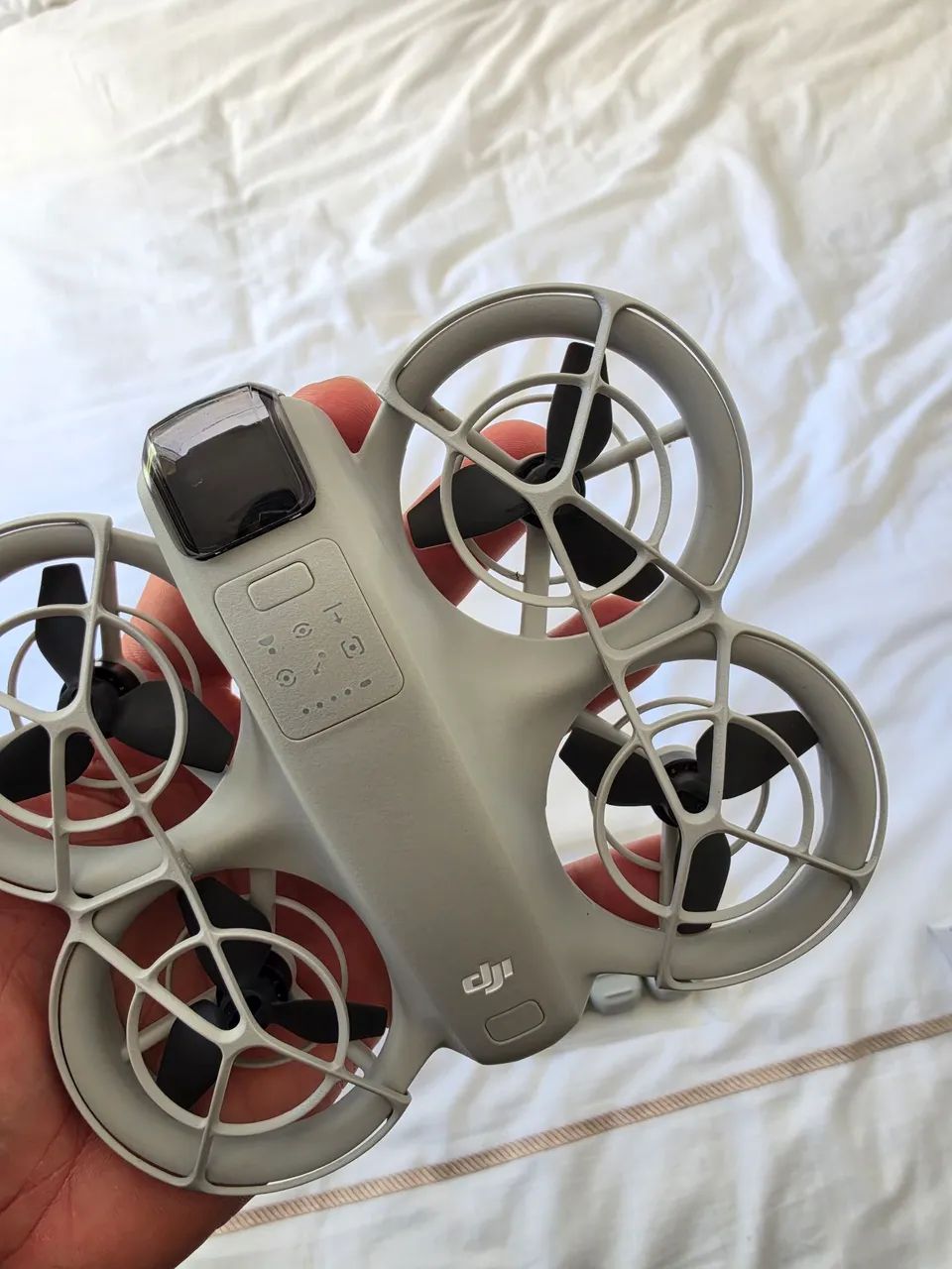 DRONE DJI NEO FLY MORE COM BATERIAS EXTRAS/SEM CONTROLE- EXCELENTE ESTADO. COMO NOVO - Foto 2