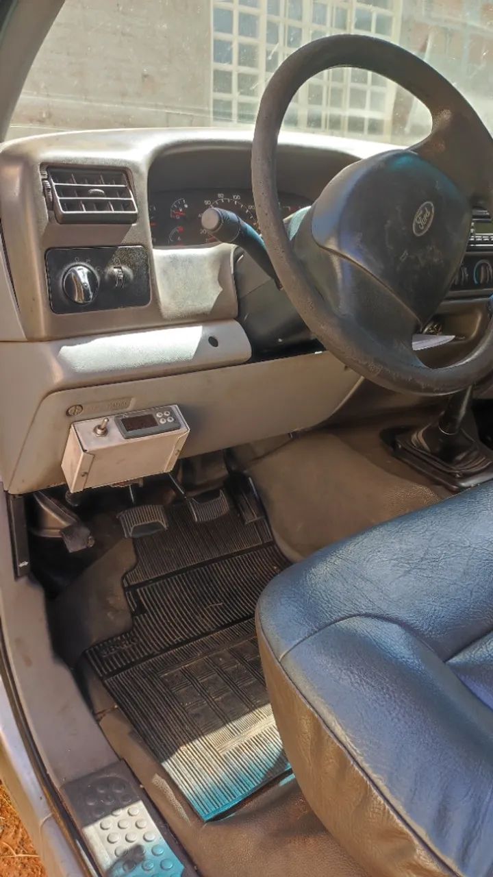F 350 2001 Baú  - Foto 2