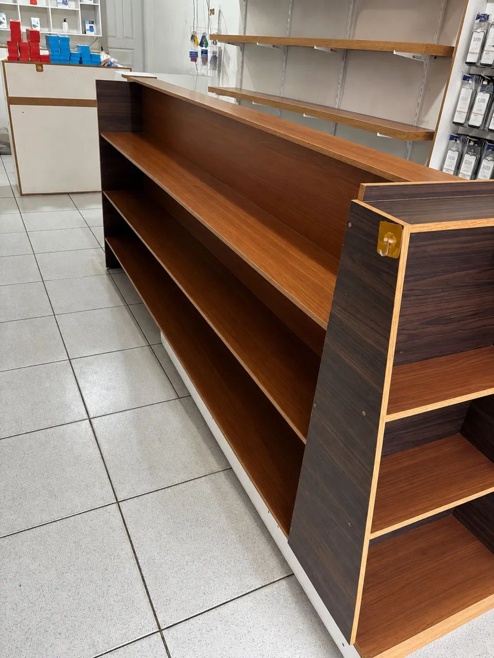     Móvel Expositor para Loja em MDF - SEMI NOVO - Foto 2
