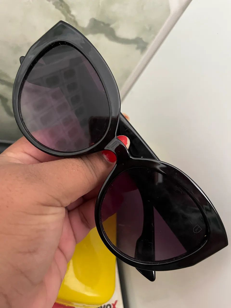 Vendo óculos com proteção uv - Foto 2