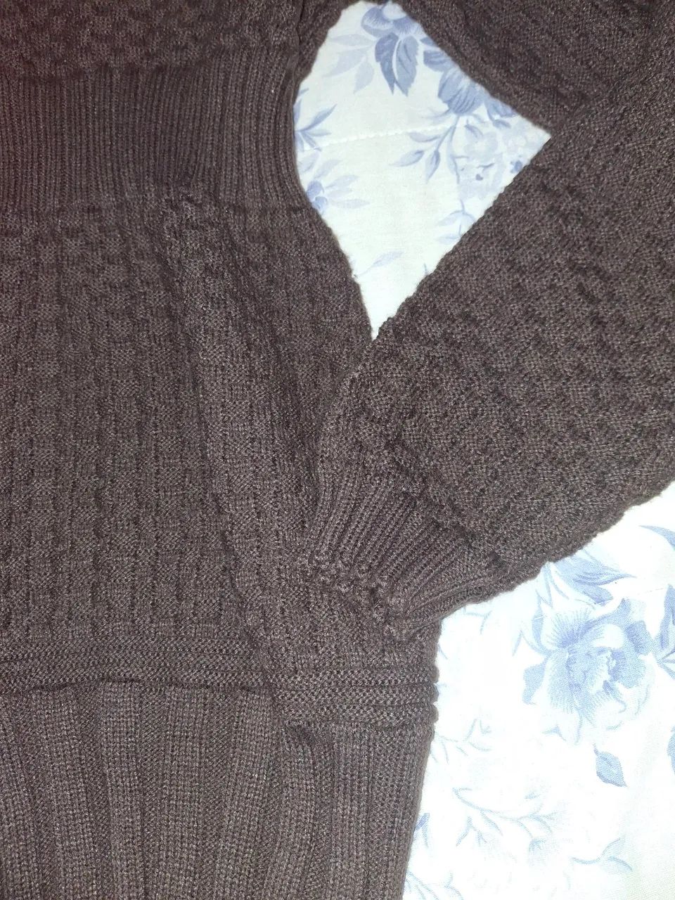 Blusa tricô, marrom nova .M - Foto 3