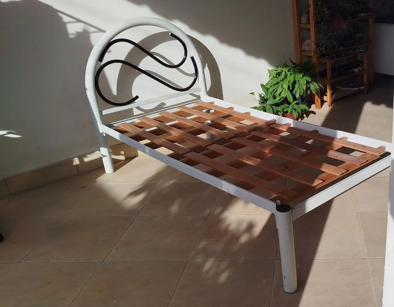 Cama com colchão solteiro - Foto 2