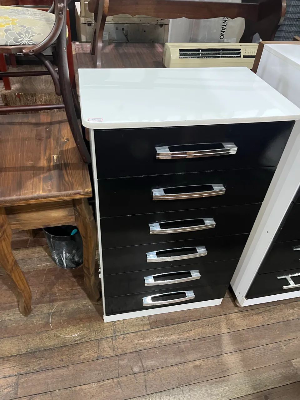 Cômoda 6 gavetas 