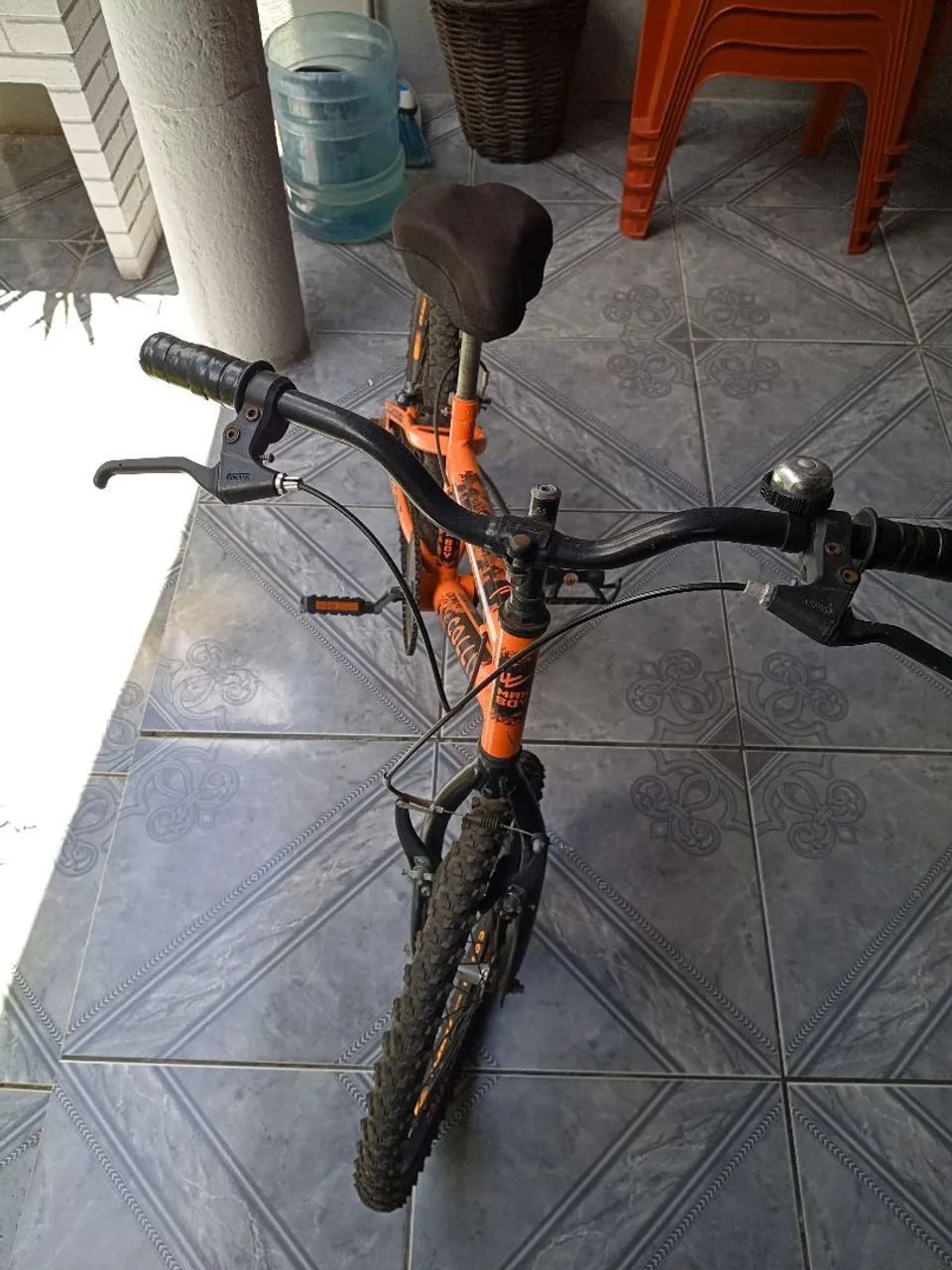 Vendo bicicleta aro 20 semi nova  - Foto 2