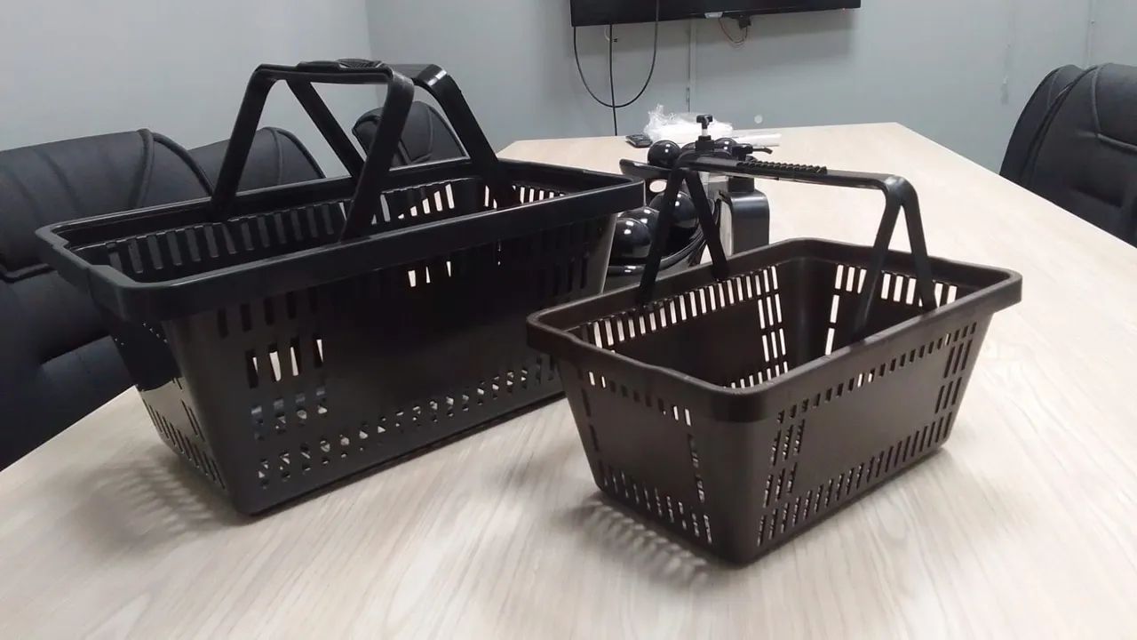 Cestinhas de compras plásticas PRETO