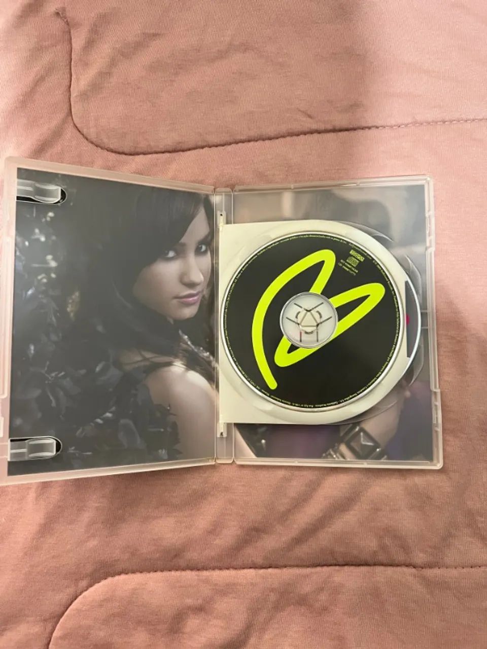 CD + DVD Demi Lovato - Here We Go Again (Edição Especial) - Foto 4