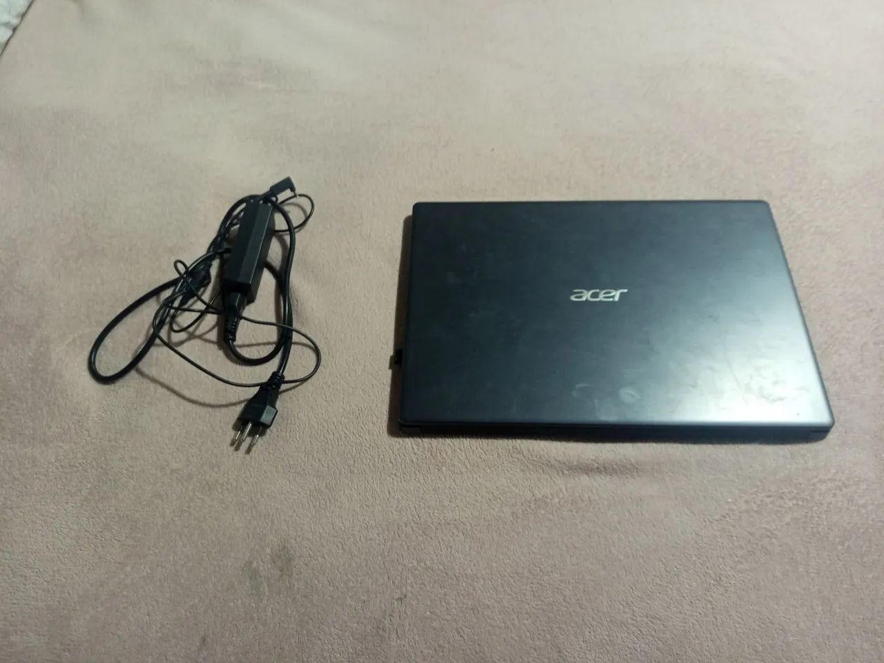 Notebook com mouse bluetooth 