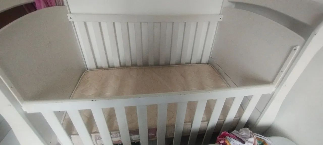 Berço com colchão 200,00