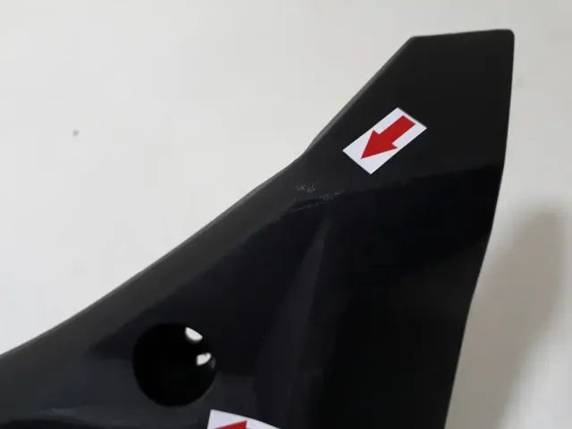 Carenagem Lateral Radiador Kawasaki Z500 25/25 L/d Ori 59859 Preto