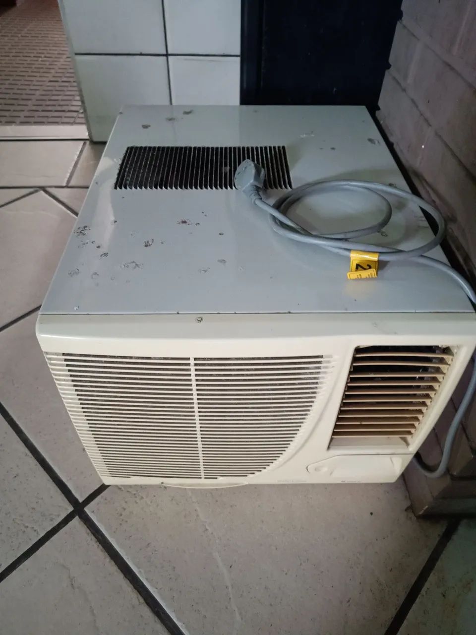 Ar-condicionado GREEN ( quente/frio com controle)