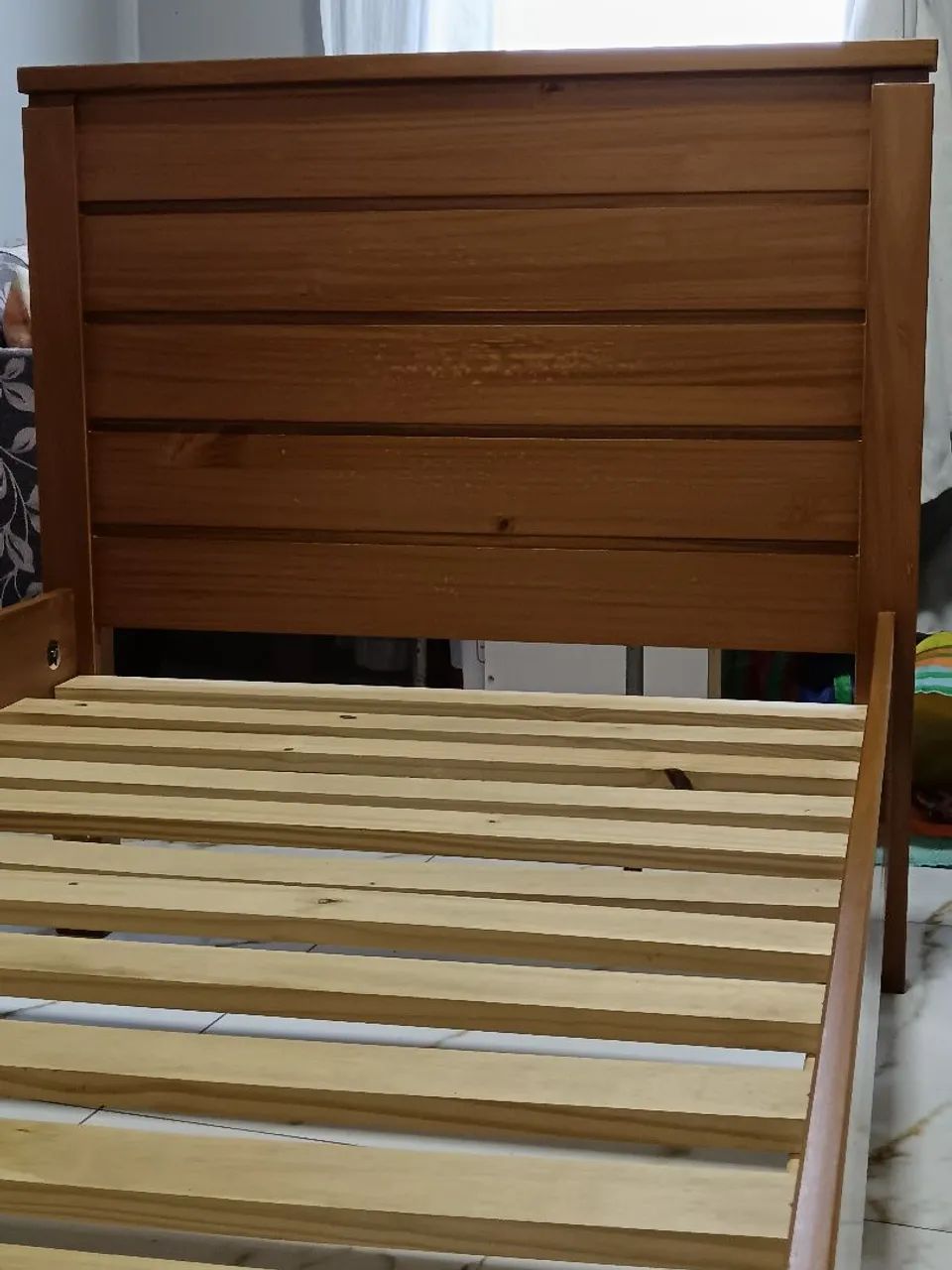Cama de Solteiro de Madeira Maciça  - Foto 3