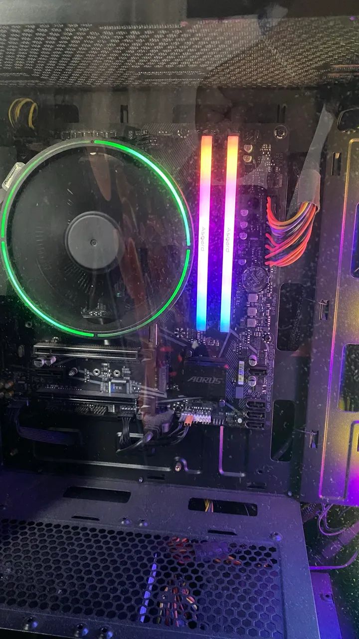 PC gamer + mesa e cadeira