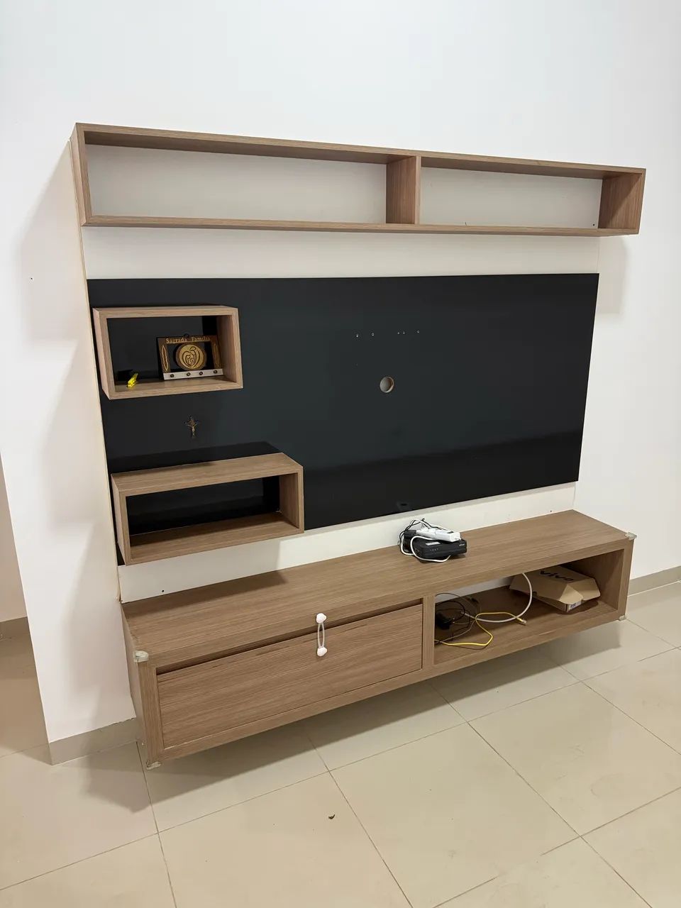 Rack de tv em Mdf bom estado 