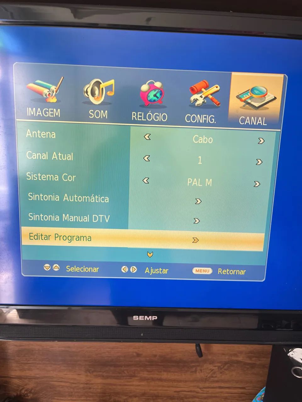 TV SEMP 42" Full HD com Conversor Digital e Controle - Ótimo Estado - Foto 3