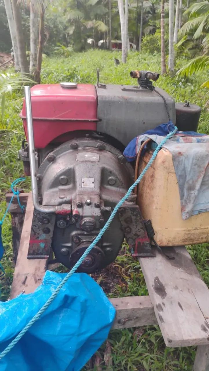 Vendo motor 18 yanmar com tudo revés 2.1.acompanha bomba descarga fria . ótimo estado - Foto 2