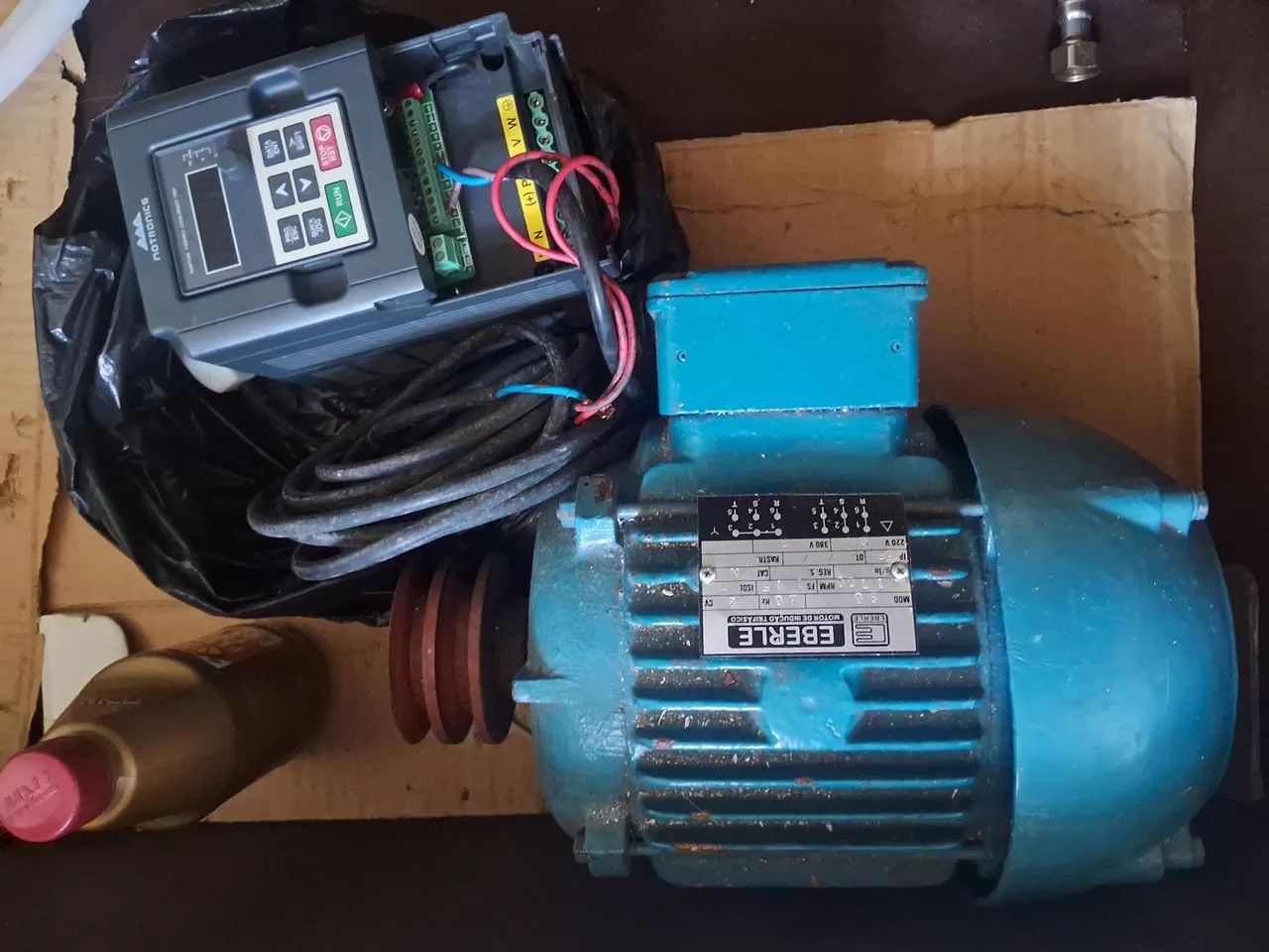 Motor elétrico de indução trifásico 2CV EBERLE  - Foto 4