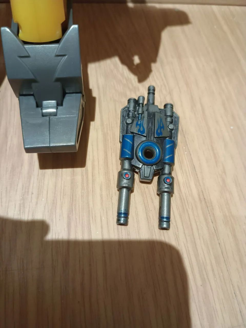 Boneco Bumblebee weaponizer Transformers prime hasbro - Foto 2