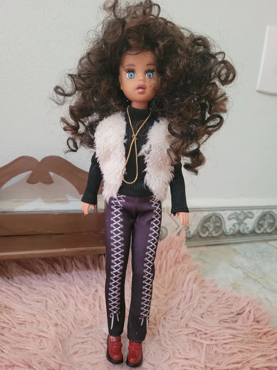 Boneca Susi Customizada (Com Re-root) + Look Completo Importado - Foto 2