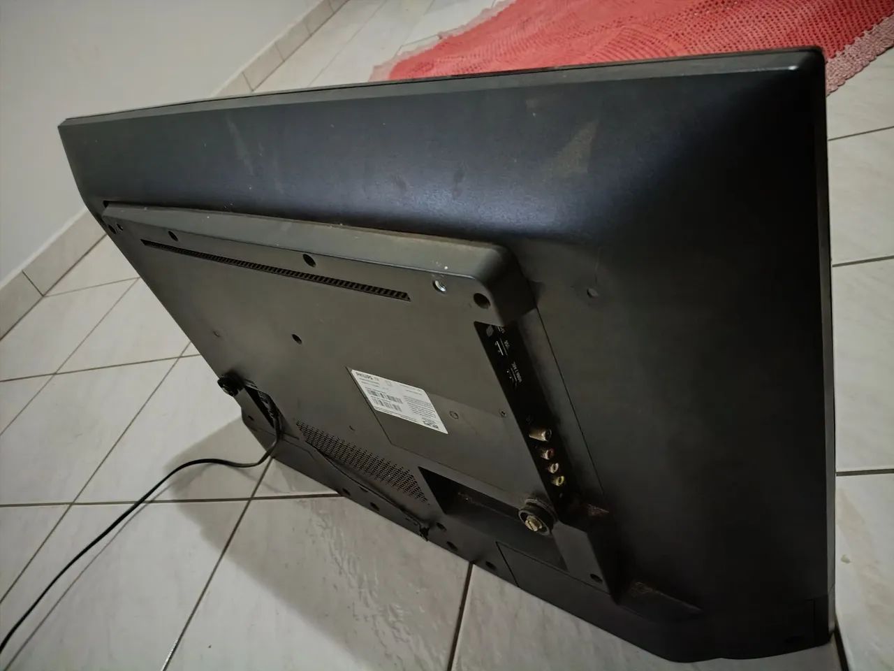 TV PHILIPS 32 POLEGADAS PARA RETIRAR PEÇA OU PARA QUEM QUEIRA CONSERTAR - Foto 3