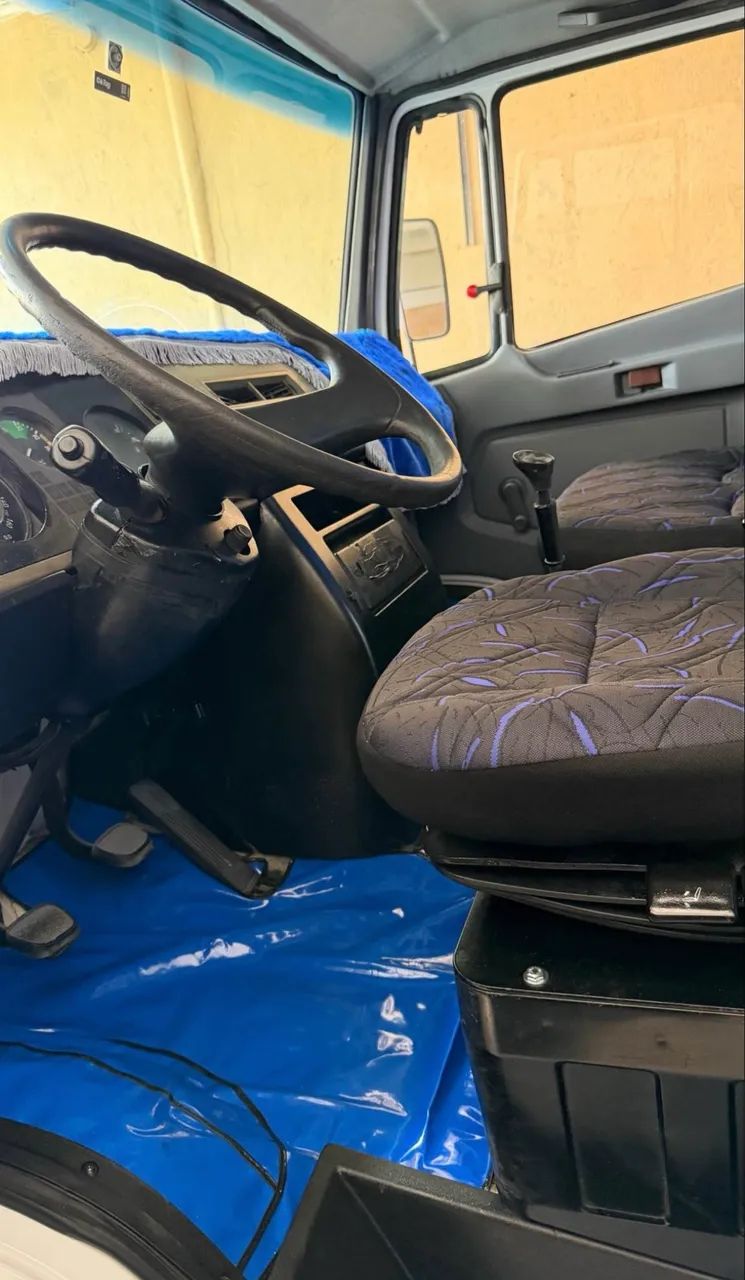 Mercedes-Benz MB 710 - Foto 5