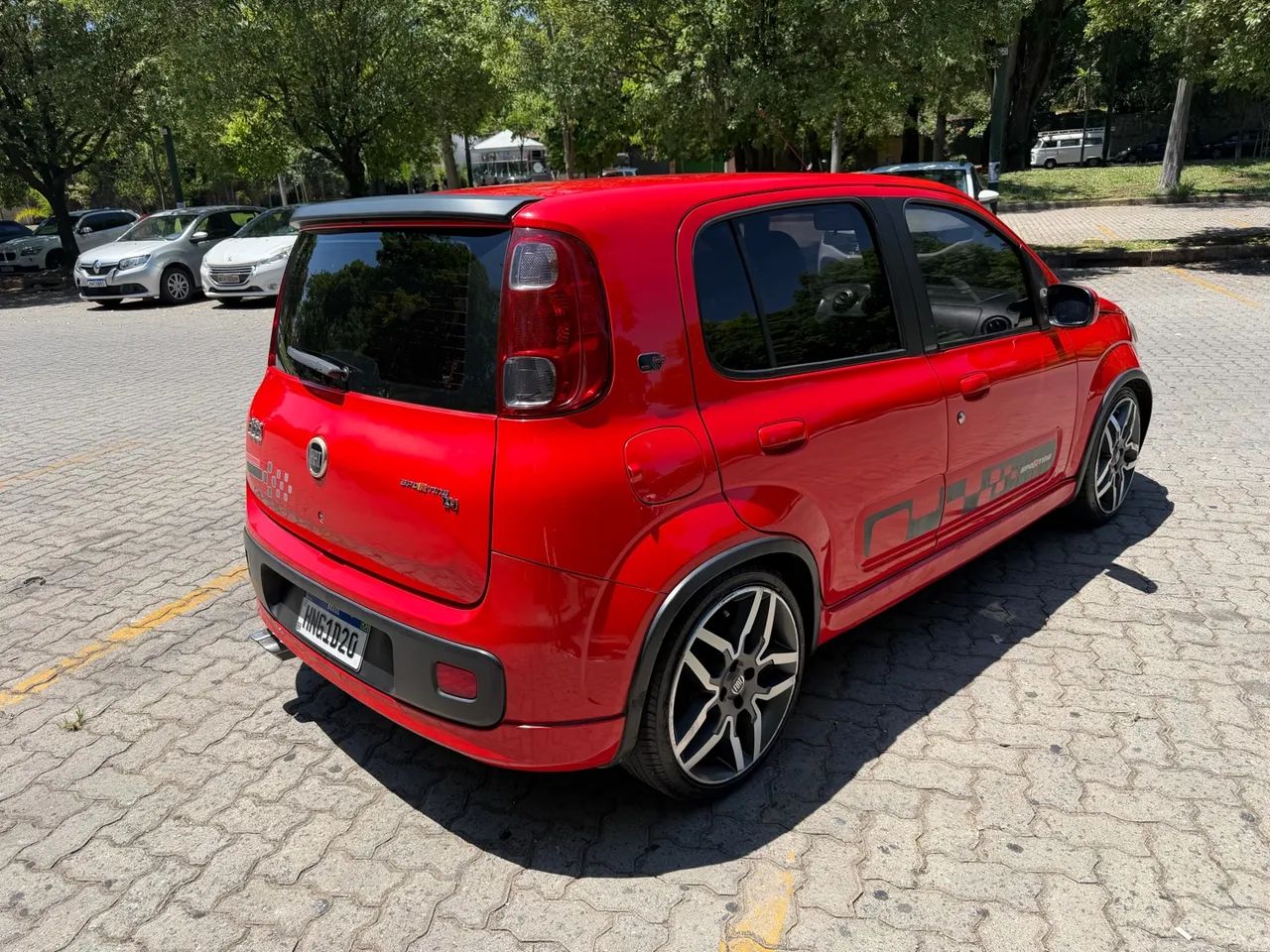 Fiat Uno Sporting 1.4 EVO Fire Flex 8V 4P 2012 - Foto 4