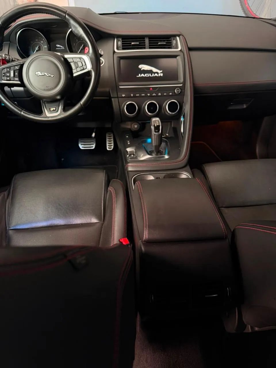 Jaguar E-Pace First Edition 2.0 AWD 249cv Aut. 2018 - Foto 2