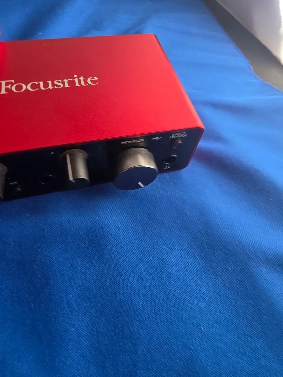 Interface De Áudio Focusrite Scarlett Solo Usb 3a Geração - Foto 2