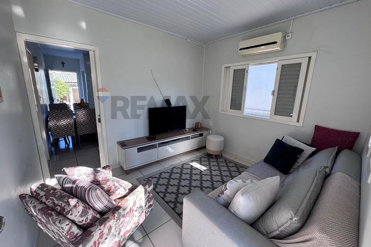 Casa com 2 quartos e edícula, aceita financiamento, Milanese em Criciúma - Foto 2