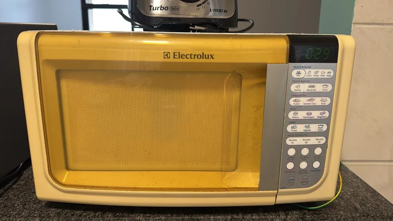 Micro-ondas Electrolux 31L Funcionando Perfeitamente - Foto 4