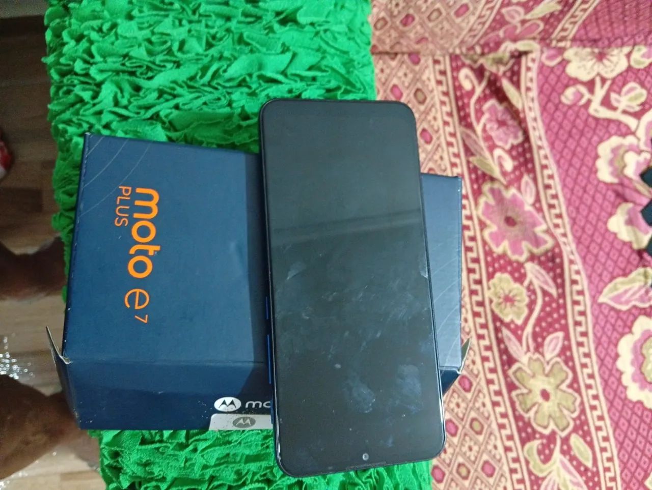 Celular moto e7 plus em ótimo estado 