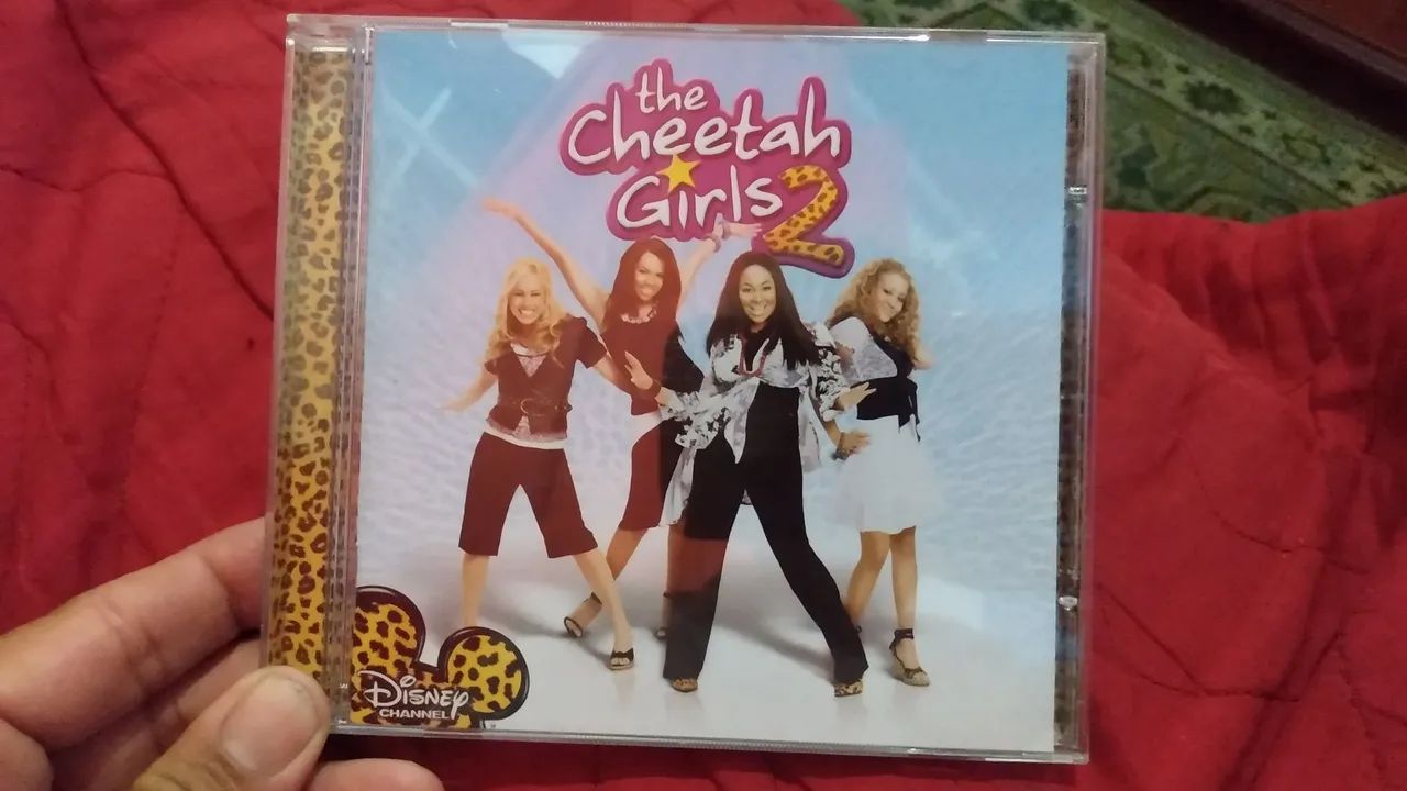 CD original the cheetah girls 2 ótimo estado. 