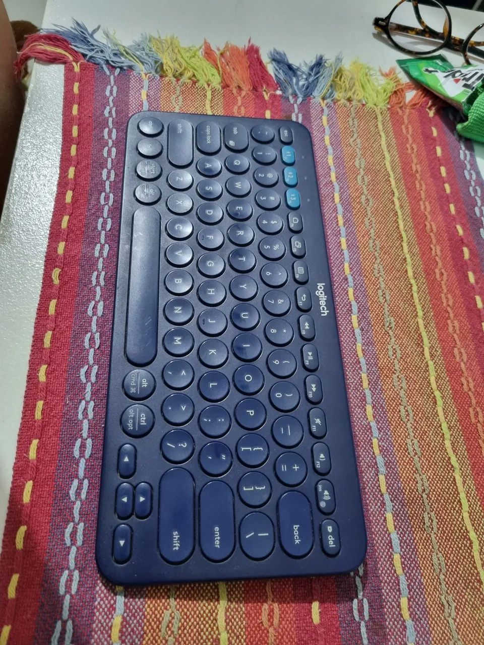 Teclado Logitech K380 Bluetooth Multi-Device Portátil - azul - Foto 2