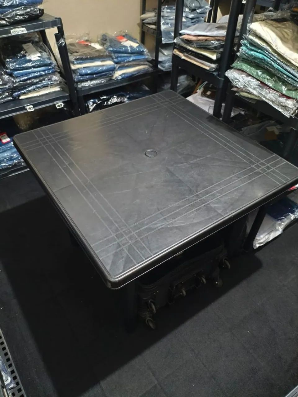 Mesa de plástico desmontável 