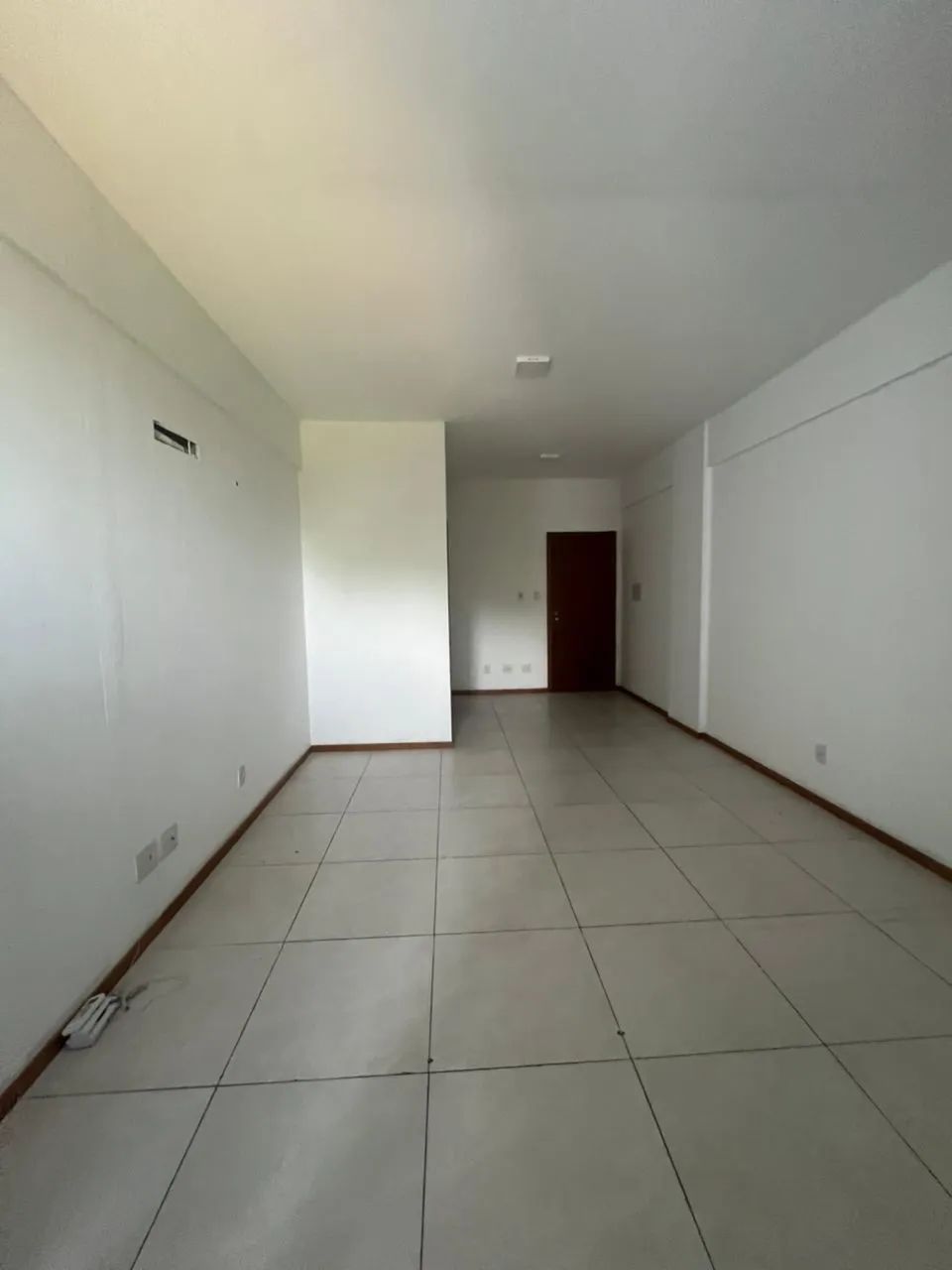 Vendo  ou troco sala comercial Bussines 316 - Foto 5