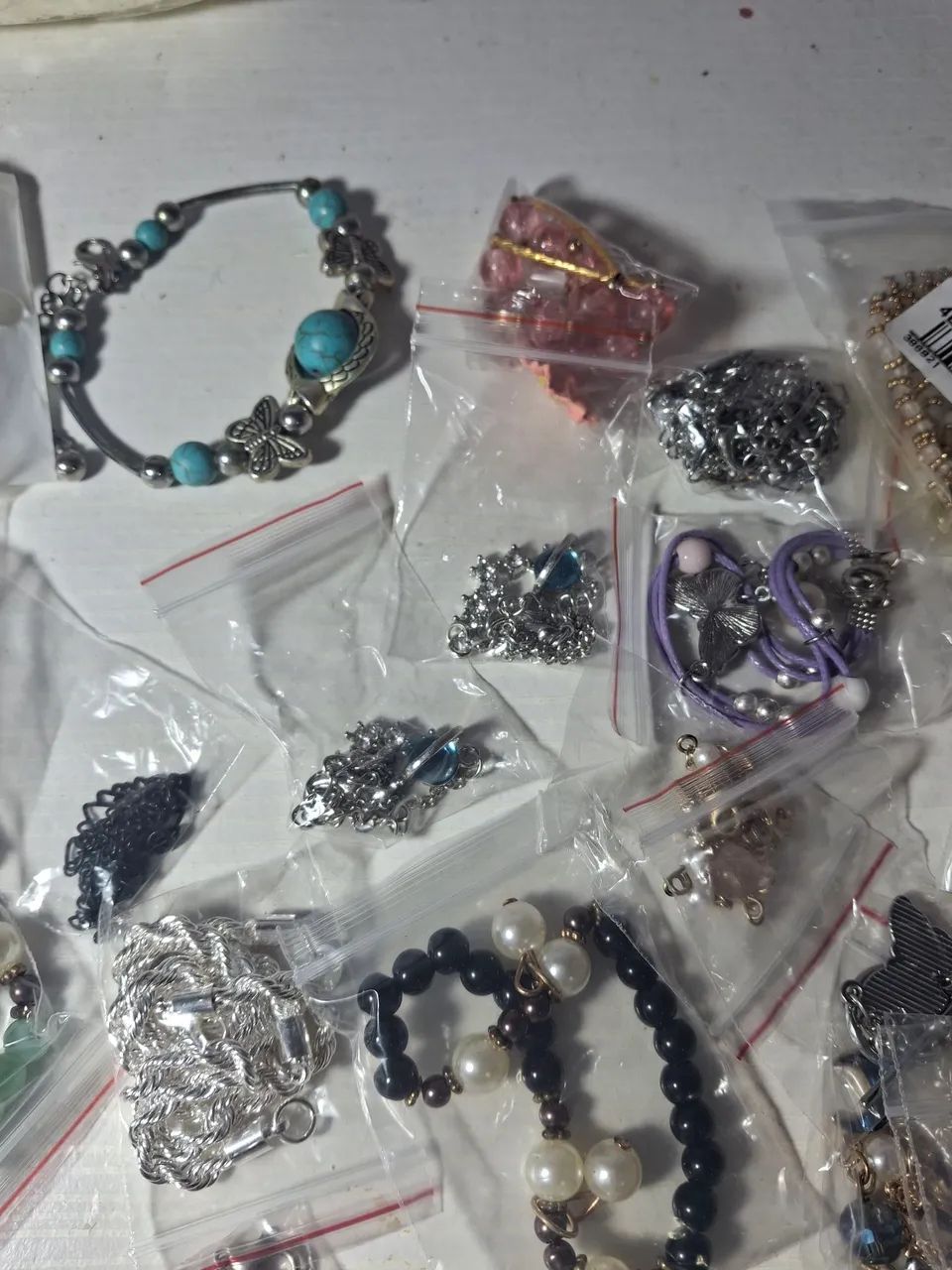 Vendo pulseiras e braceletes novos - Foto 2
