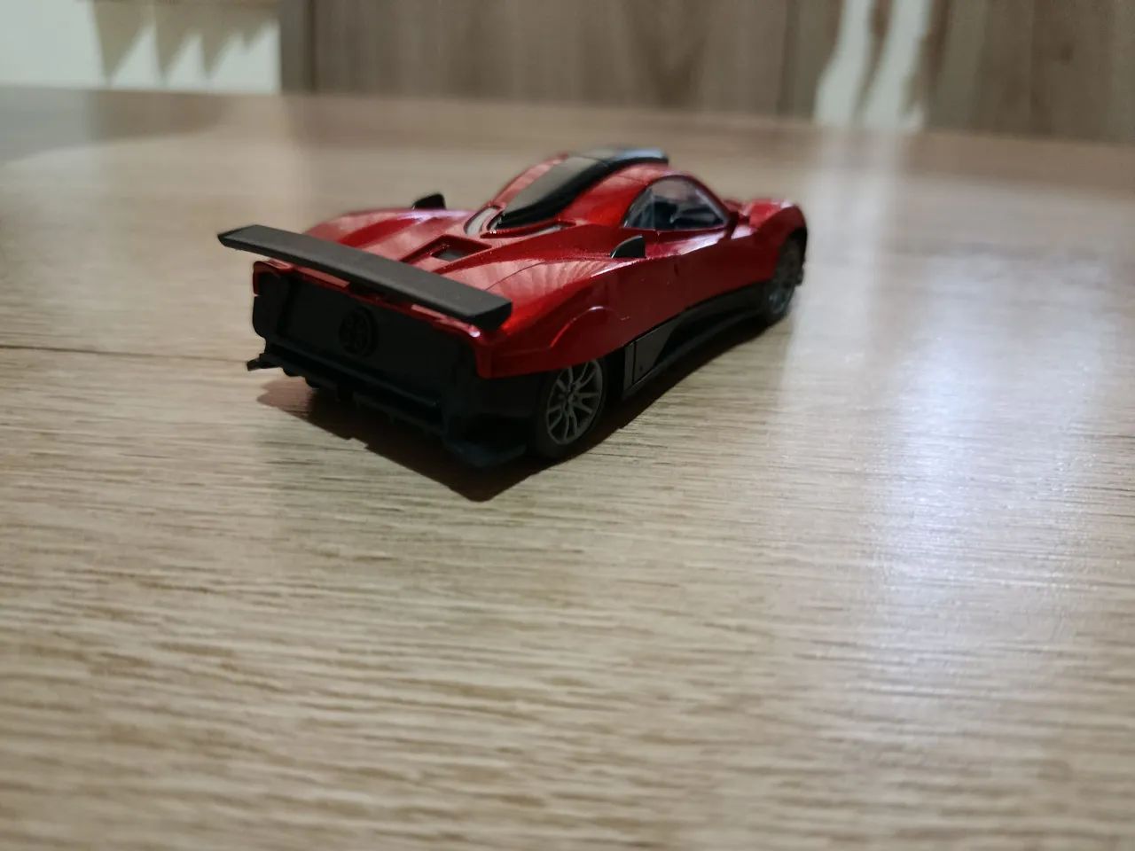 Miniatura Pagani Vermelha - Colecionador - Foto 4
